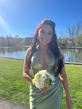 green emerald velvet dress Sherri Hill 56171